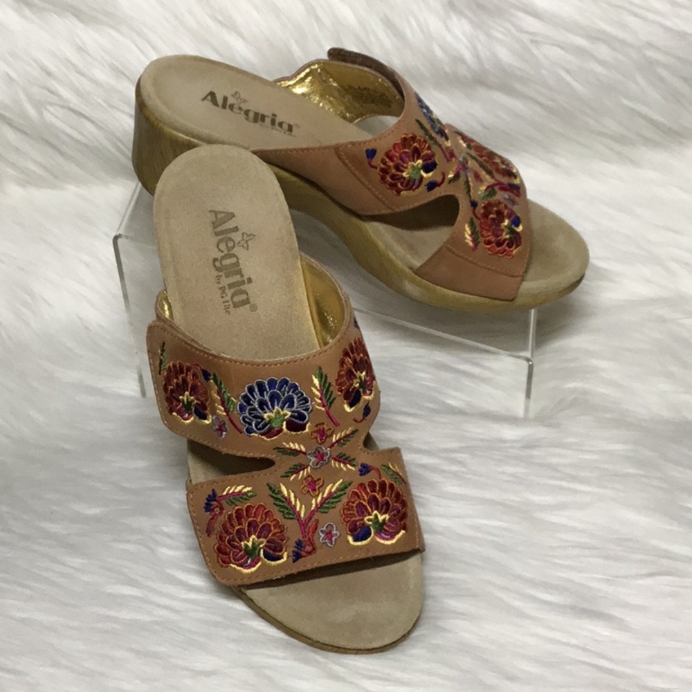 Alegria by PG Lite Womens Linn Floral Embroidered Wedge Sandals, EUR 40